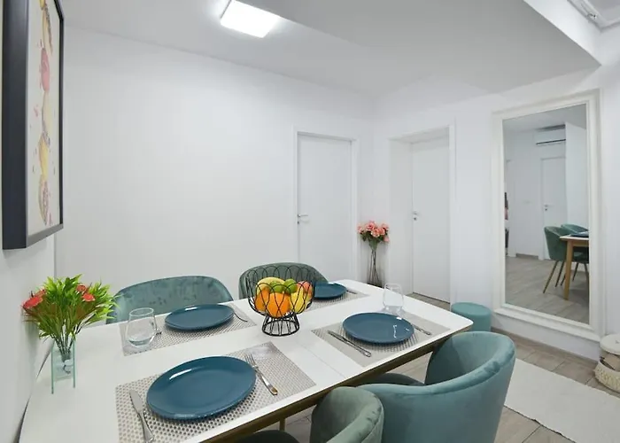 Casa Venus - Langa Iulius Mall Apartment *